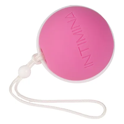 Comparatif boules de geisha : Intimina Laselle 38 g sur fond blanc
